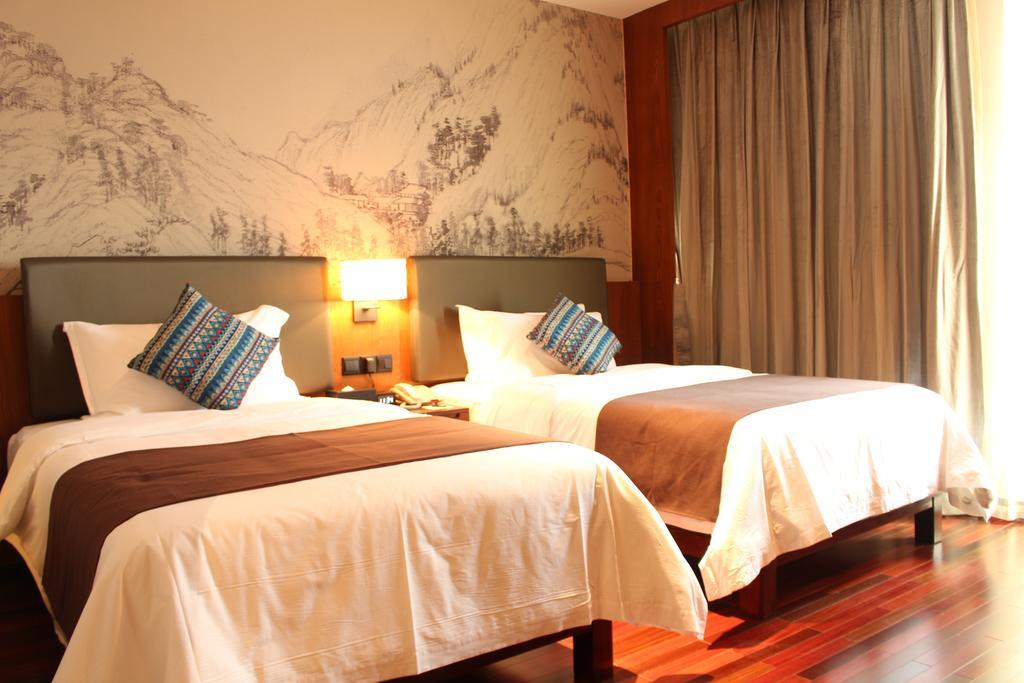 Ssaw Boutique Hotel Delan Mogan Mountain Deqing Habitación foto