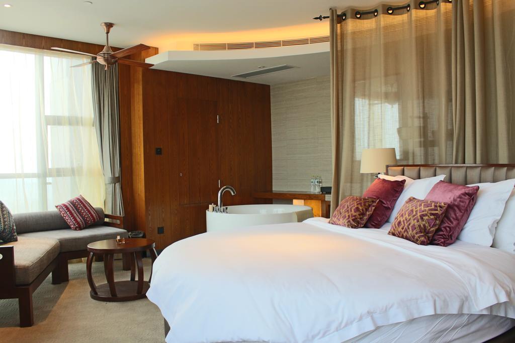 Ssaw Boutique Hotel Delan Mogan Mountain Deqing Habitación foto